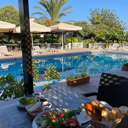 Club Alda Hotel Lapithos  Eksteriør billede