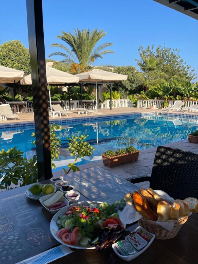 Club Alda Hotel Lapithos  Eksteriør billede