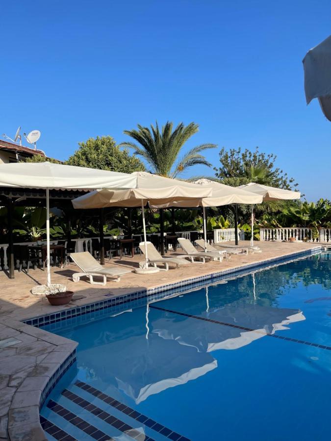 Club Alda Hotel Lapithos  Eksteriør billede