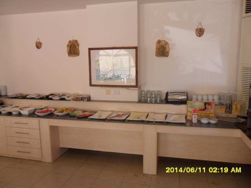 Club Alda Hotel Lapithos  Eksteriør billede