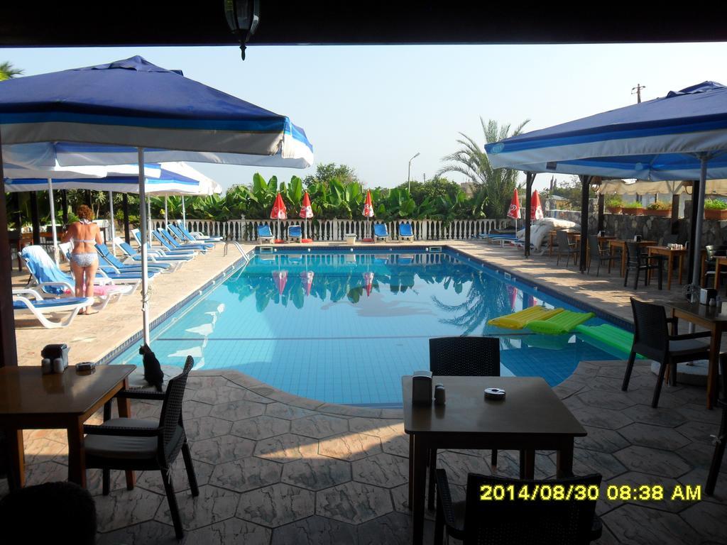 Club Alda Hotel Lapithos  Eksteriør billede