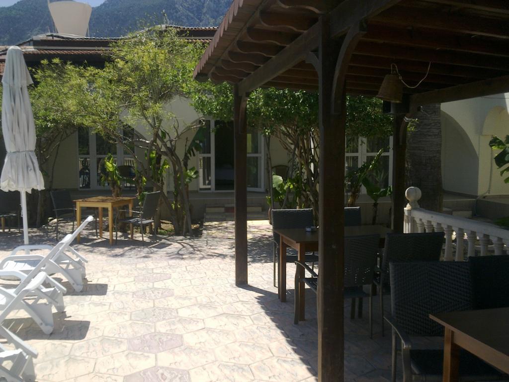 Club Alda Hotel Lapithos  Eksteriør billede