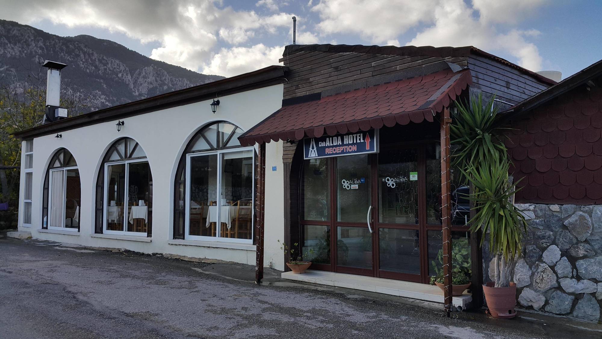 Club Alda Hotel Lapithos  Eksteriør billede